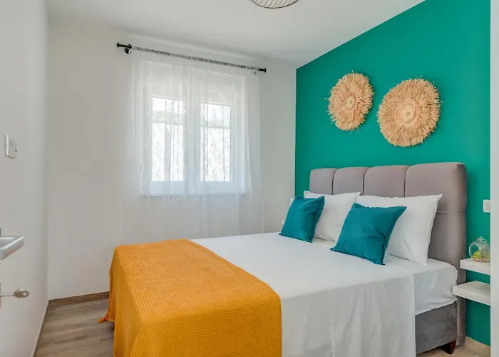 With Parking Space - 23860 Apartment Trogir